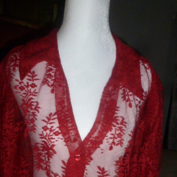 Plus Size Vintage Lace Button-Down Tunic Top –Estimated 22W–24W (2X) - Picture 6 of 8